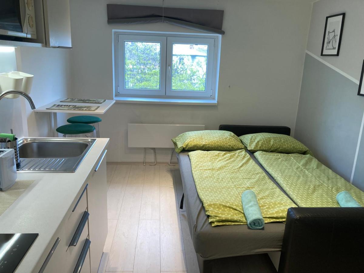 Roland Apartment - Puskas Boedapest Buitenkant foto